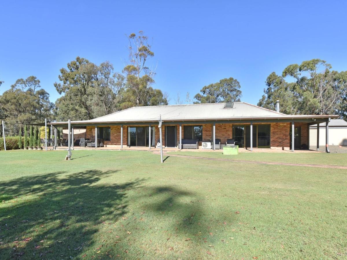Blaxlands Homestead - Nothing Is Closer Opposite Hope Estate With Wifi And Pool Plus Fireplace Pokolbin Buitenkant foto